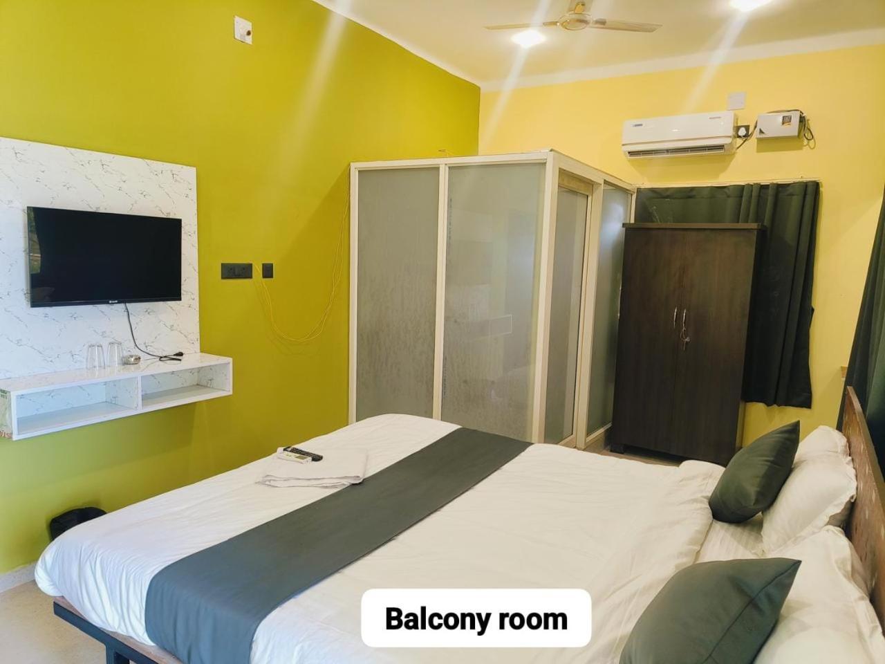 Emerald Euphoria The Luxury Stay Near Infocity Best Seller Bhubaneswar Exterior foto
